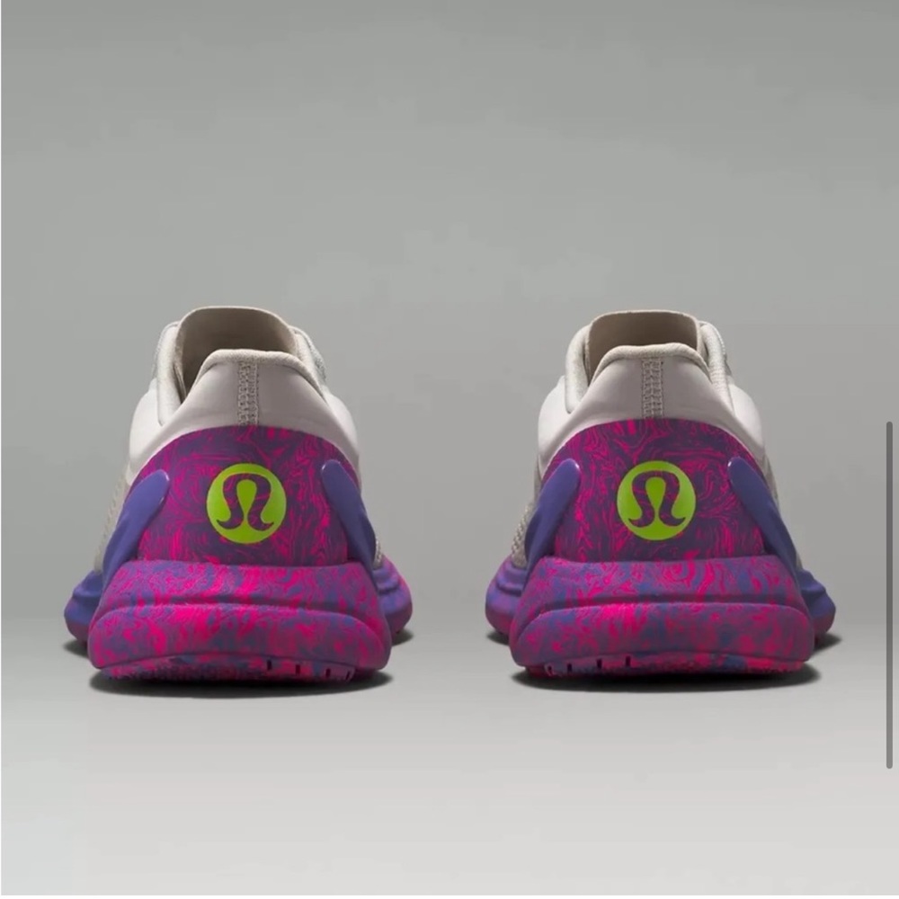 Lululemon blissfeel run shoe *special edition*